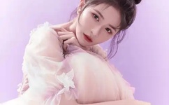 你看你的水喷的到处都是若若